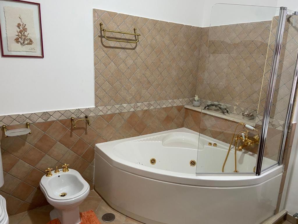 Villa Rosella Appartamento 2 - Con Piscina - 150 M Dal Mare Casa Margherita Екстериор снимка